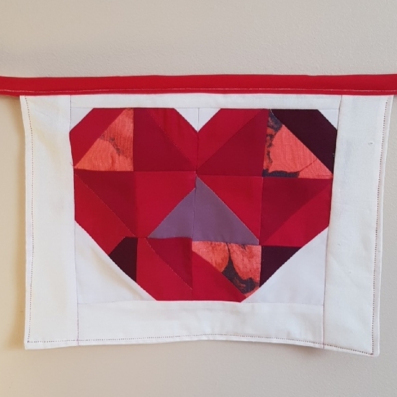 Queen Of Hearts Home Decor Banner 3 Heart Rustic Quilted Patchwork Handm… - Picture 3 of 6